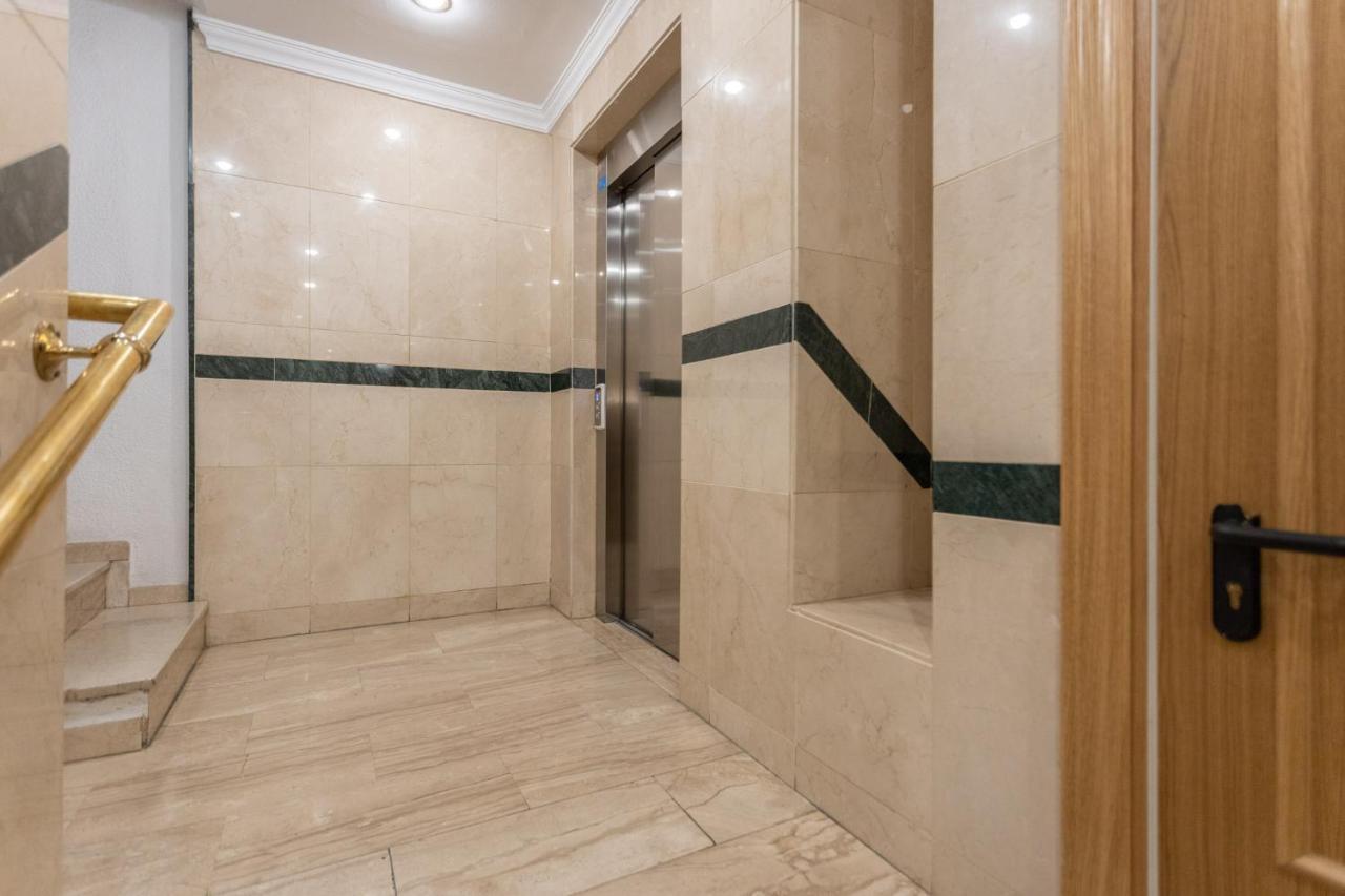 Апартаменти Center Deluxe II Гранада Екстер'єр фото
